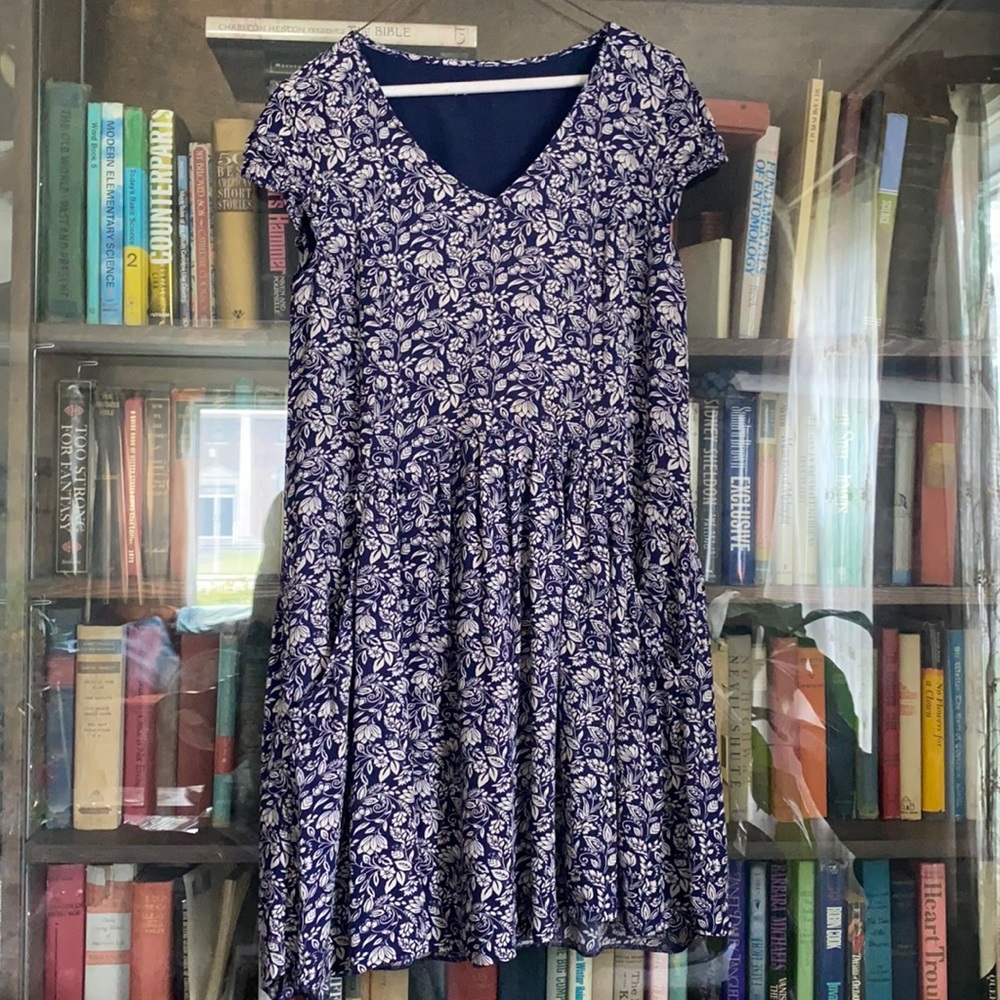 Garnet Hill navy blue floral print dress